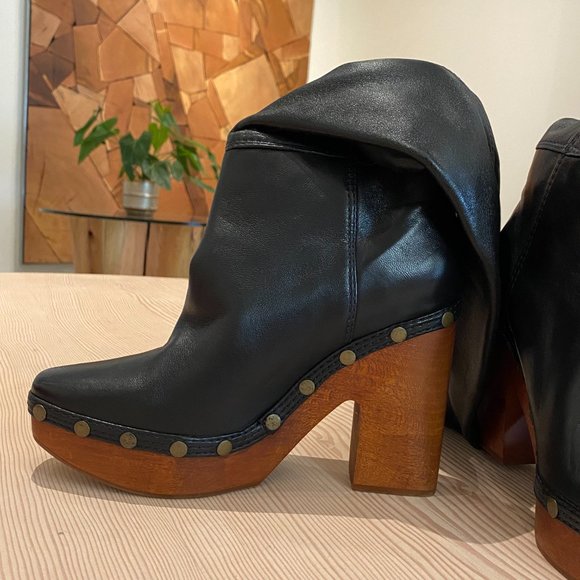 JACQUEMUS LEATHER CLOG BOOTS - Picture 2 of 15